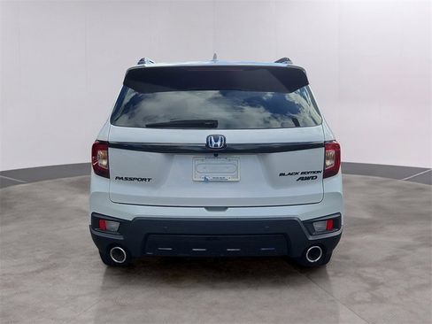 Certified 2024 Honda Passport Black Edition image 5
