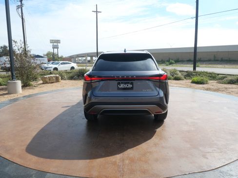 Used 2023 Lexus RX 350 w/ Luxury Package image 3