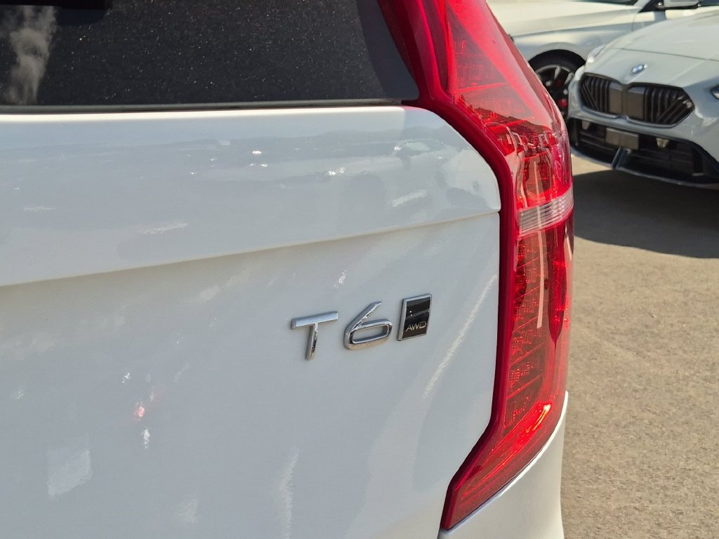 Used 2018 Volvo XC90 T6 Momentum w/ Convenience Package AWD/4WD image 36