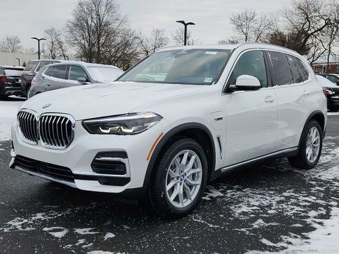 Certified 2022 BMW X5 xDrive45e image 3