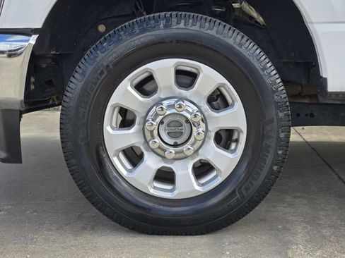 Used 2023 Ford F250 XLT AWD/4WD image 14