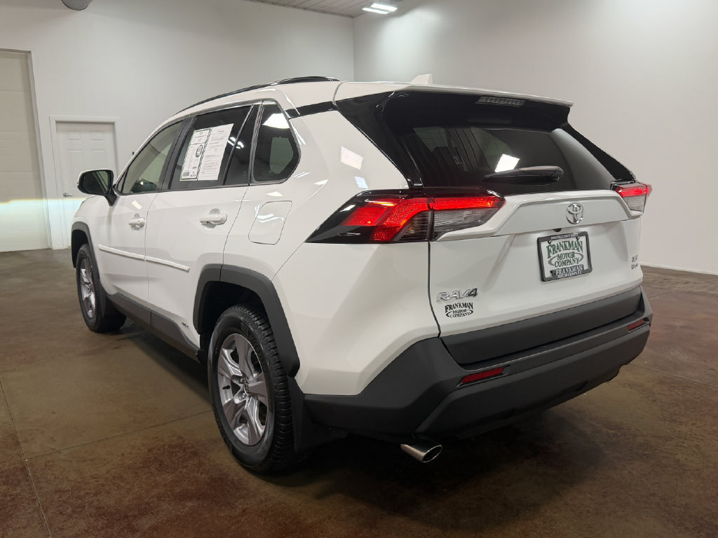 Used 2025 Toyota RAV4 XLE AWD/4WD image 35