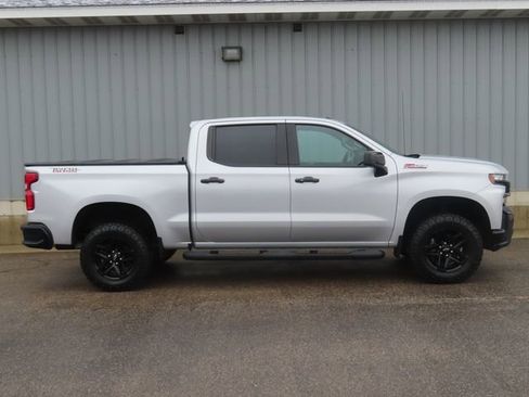 Used 2020 Chevrolet Silverado 1500 LT Trail Boss w/ Convenience Package image 2