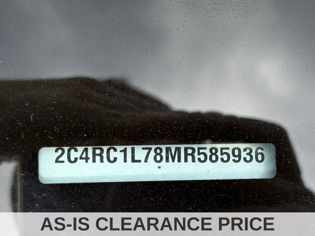 Used 2021 Chrysler Pacifica Touring-L FWD image 46