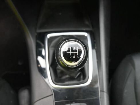 Used 2016 MAZDA MAZDA3 i Sport FWD image 23