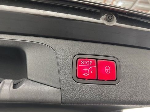 Used 2021 Mercedes-Benz GLC 300 4MATIC w/ Multimedia Package image 34