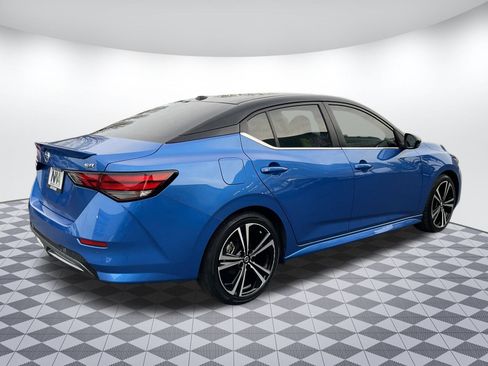 Used 2022 Nissan Sentra SR image 3