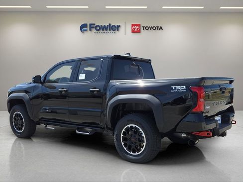 New 2026 Toyota Tacoma TRD Off-Road w/ TRD Off Road Premium Package AWD/4WD image 5