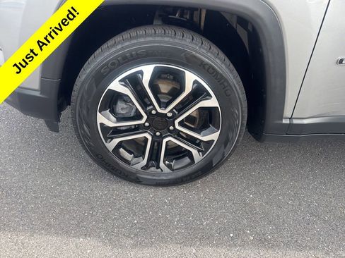 Used 2023 Jeep Compass Limited AWD/4WD image 12