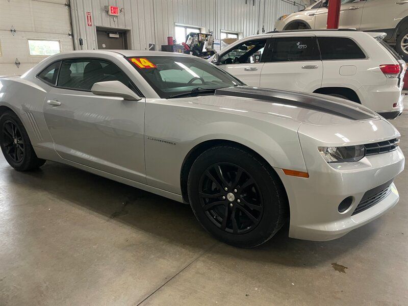 Used 2014 Chevrolet Camaro LT RWD image 5