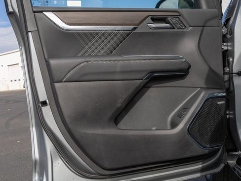 Used 2025 GMC Acadia Denali w/ LPO, Floor Liner Package image 16