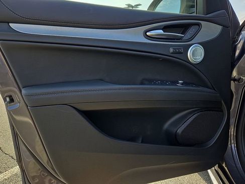 New 2026 Alfa Romeo Stelvio Sprint image 8