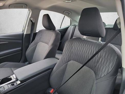 Used 2025 Toyota Camry LE image 13