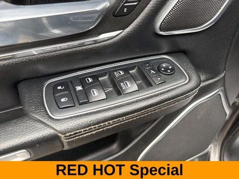 Used 2020 RAM 1500 Laramie AWD/4WD image 14