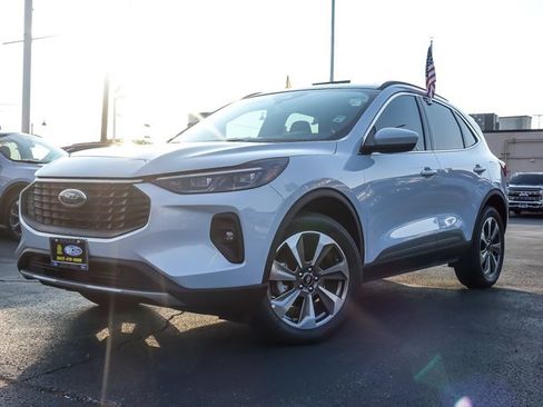 Certified 2025 Ford Escape Platinum AWD/4WD image 1