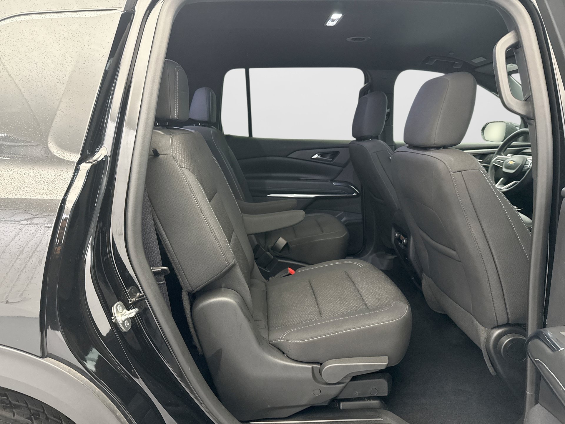 Used 2024 Chevrolet Traverse LT FWD image 19