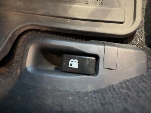 Used 2017 Subaru Outback 2.5i Premium image 58