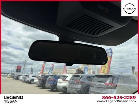 Used 2024 Nissan Pathfinder S AWD/4WD image 32