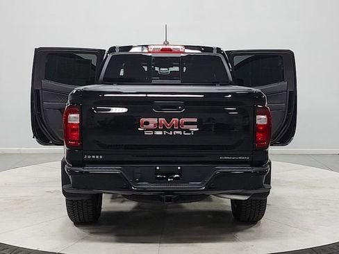 Used 2025 GMC Canyon Denali AWD/4WD image 14
