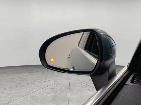 Certified 2026 Mercedes-Benz GLC 300 4MATIC image 19