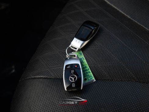 Used 2019 Mercedes-Benz S 560 4MATIC Sedan w/ Premium Package image 56