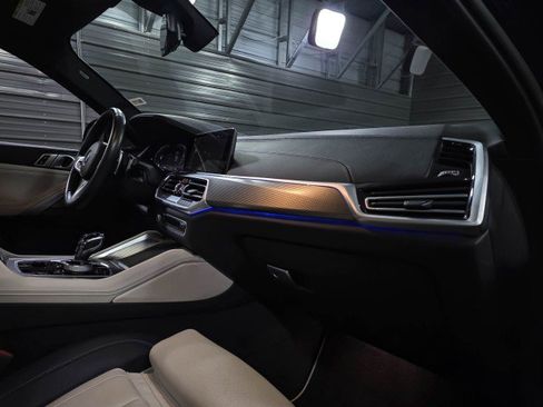 Used 2023 BMW X6 xDrive40i w/ Executive Package image 12