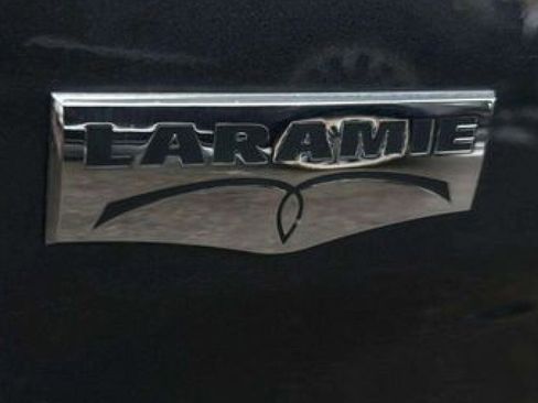Used 2014 RAM 2500 Laramie w/ Convenience Group AWD/4WD image 22