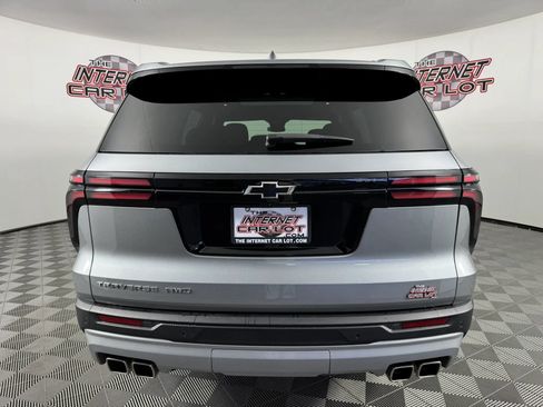 Used 2025 Chevrolet Traverse LT w/ Sun and Wheel Package AWD/4WD image 6