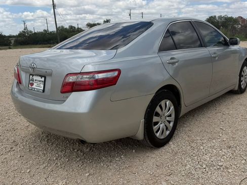 Used 2007 Toyota Camry LE FWD image 5