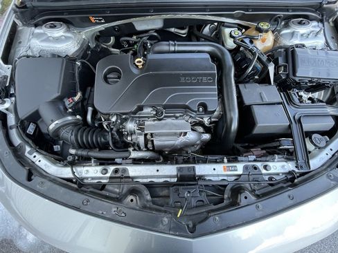 Used 2021 Chevrolet Malibu RS image 32