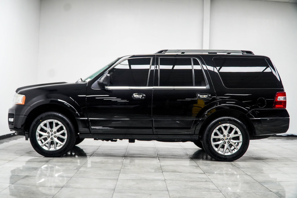 Used 2017 Ford Expedition Limited w/ Equipment Group 301A AWD/4WD image 13