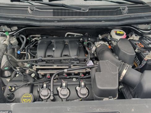 Used 2018 Ford Explorer XLT FWD image 12