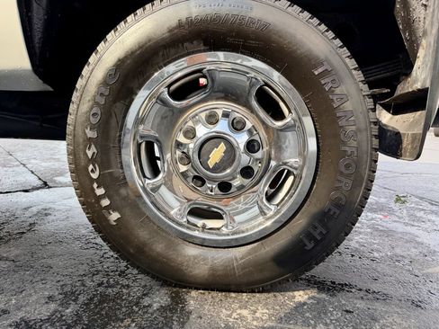 Used 2013 Chevrolet Silverado 2500 W/T w/ Snow Plow Prep Package AWD/4WD image 19