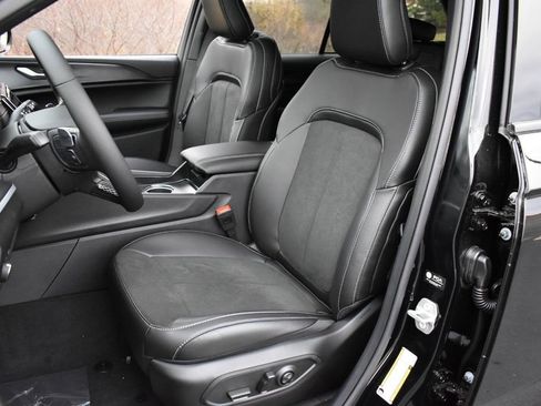 New 2025 Jeep Grand Cherokee Altitude AWD/4WD image 11