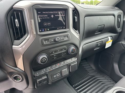 New 2026 Chevrolet Silverado 2500 Custom w/ Custom Value Package AWD/4WD image 20