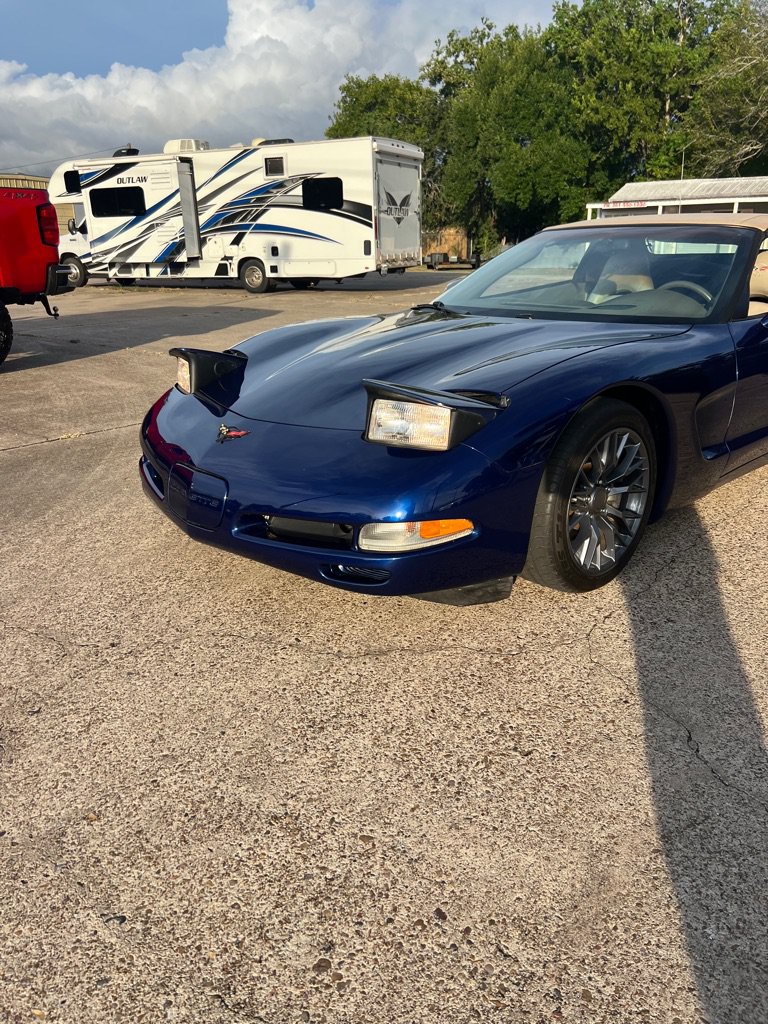 Used 2004 Chevrolet Corvette Convertible w/ Preferred Equipment Group RWD image 6