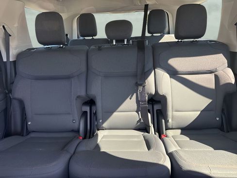 Used 2025 Ford Expedition Active AWD/4WD image 11