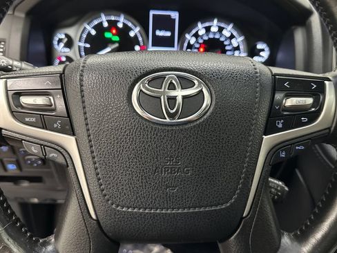 Used 2017 Toyota Land Cruiser AWD/4WD image 16