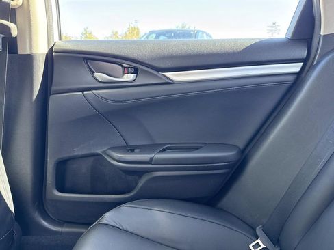 Used 2021 Honda Civic Touring image 17