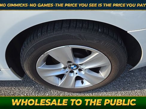 Used 2013 BMW 528i xDrive Sedan AWD/4WD image 11