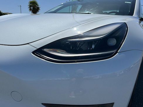 Used 2023 Tesla Model 3 Standard Range RWD image 6
