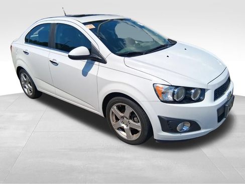 Used 2014 Chevrolet Sonic LTZ FWD image 3