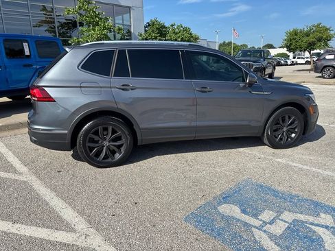 Used 2024 Volkswagen Tiguan SE AWD/4WD image 33