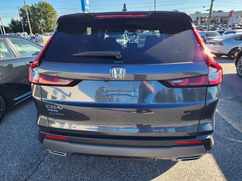 Certified 2025 Honda CR-V Sport image 4