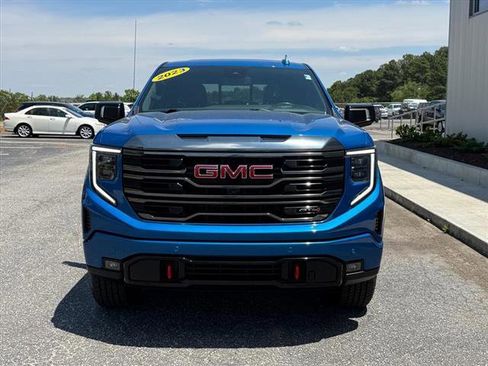 Used 2023 GMC Sierra 1500 AT4 w/ AT4 Preferred Package AWD/4WD image 8