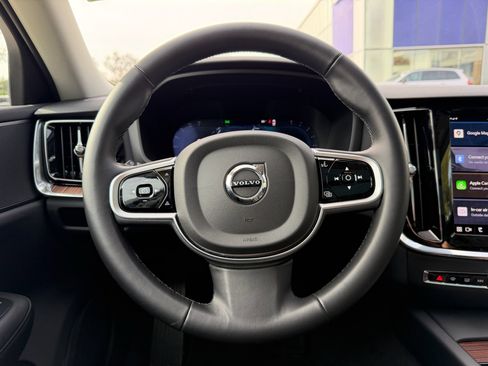 Certified 2025 Volvo V60 B5 Cross Country Plus image 17