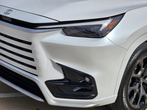 Certified 2025 Lexus TX 500h AWD w/ Technology Package image 6