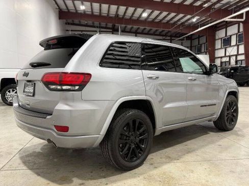 Used 2020 Jeep Grand Cherokee Altitude image 8
