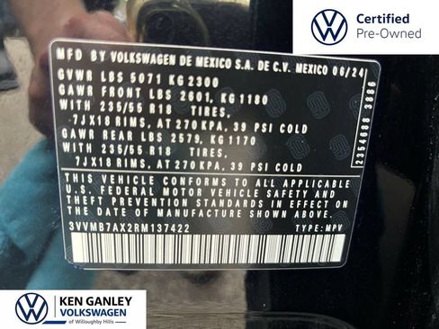 Used 2024 Volkswagen Tiguan SE w/ Panoramic Sunroof Package AWD/4WD image 11