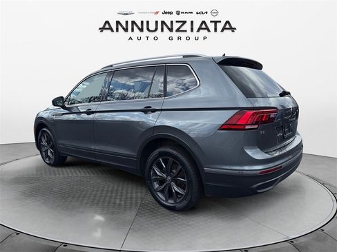 Used 2023 Volkswagen Tiguan SE image 3